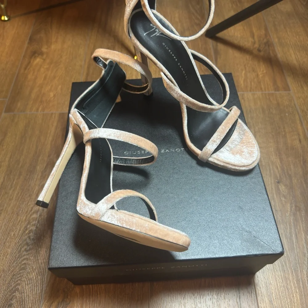 Giuseppe Zanotti CIPRIA Velvet Strappy Heels - Light Pink - Picture 4 of 9
